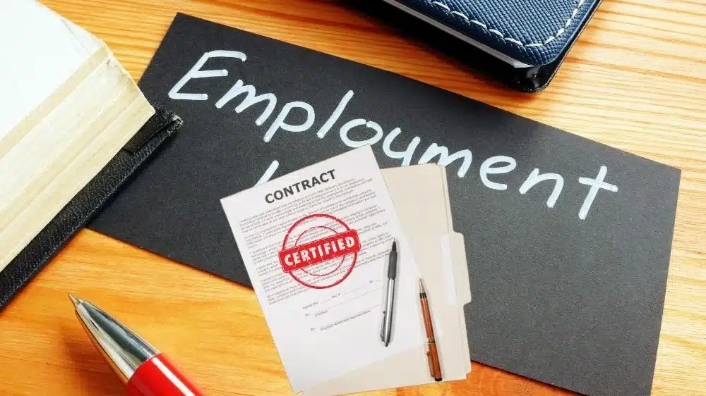 ترجمة عقد العمل ترجمة عقد العمل